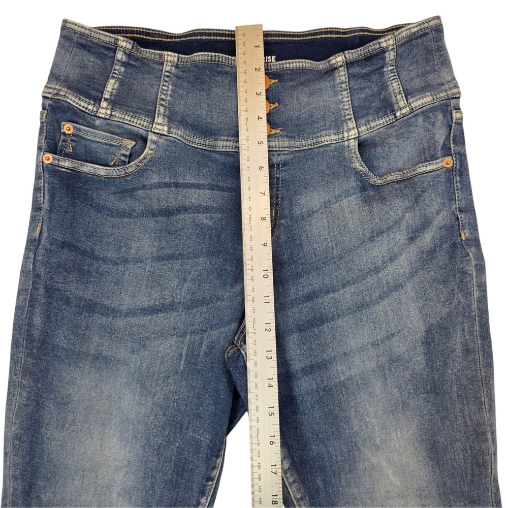 No Boundaries High Rise Sculpting Skinny Crop Jeans Blue Size 17 Triple Button - Picture 4 of 9